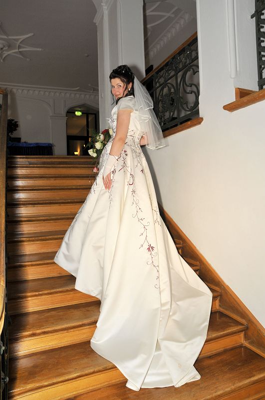 _DSC4867.JPG - Was für ein Kleid ...